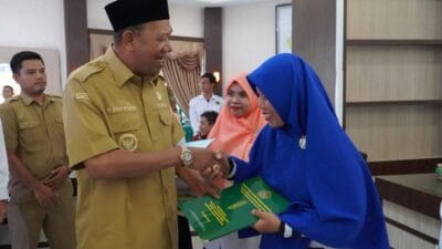 51 Guru PAI di Langkat Terima Sertifikat Pendidik PPG