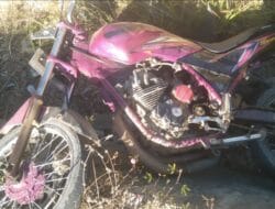 Polisi Dibantu Masyarakat Evakuasi Korban Kecelakaan dan Dirujuk ke Padang