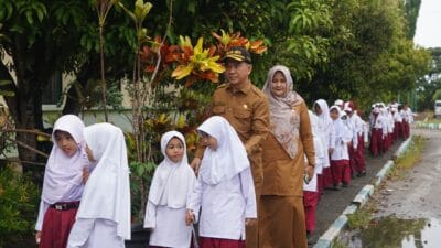 Tinjau Pelaksanaan MPLS, Plt Sekda Abdya Minta Sekolah Patuhi Aturan