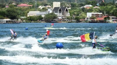 Rider Aquabike: Danau Toba Menantang dan Indah