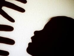 Bapak dan 2 Anak Jadi Tersangka Kasus Penyiksaan Siswi SD di Palas