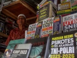 Pedagang Buku Bekas di Titi Gantung Semakin  Sepi