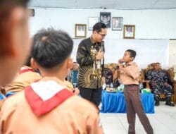 Rico Waas Ajak Siswa Raih Cita-Cita dan Jauhi Narkoba