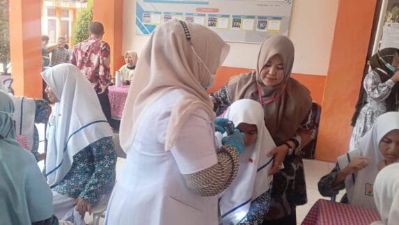 Puskesmas Lhok Bengkuang Laksanakan Giat Kesehatan di SMP Negeri 1 Tapaktuan