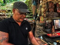 Dr Wood: Dari Tourist Guide hingga Membuka Usaha Daur Ulang Seni Pahat Kayu