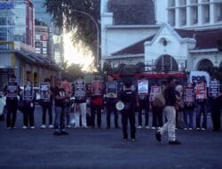 Aksi Kamisan Medan: Kembalikan TNI ke Barak!