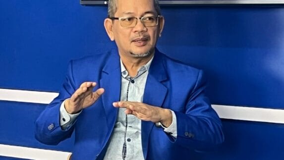 Hukum Bertekuk Lutut ke Atas, Potret Satu Tahun Prabowo