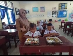 Siswa SDN No104209 Seantis Senang dapat MBG