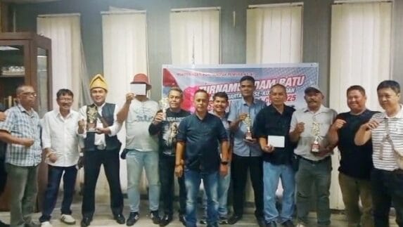 Semangat Sumpah Pemuda 97, Wartawan DPRD Medan Gelar Turnamen Domino