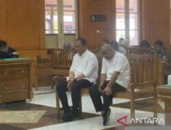 Kasus Suap Proyek Jalan di Sumut: Akhirun Dituntut 3 Tahun Penjara, Rayhan 2,6 Tahun