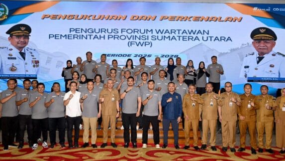 ‎Bobby Nasution Kukuhkan Forum Wartawan Pemprov: Media Perkuat Diseminasi Informasi