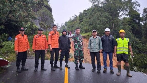 Badan Jalan Nasional Ambles, Jalur Batang Toru-Natal Putus Total