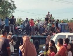 Jalinsum Lumpuh, Pengendara Motor Pakai Jasa Angkut, Korban Banjir Minta Bantuan