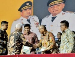 Bupati Simalungun Anton Achmad Saragih Serahkan SK kepada 920 PPPK Formasi 2024