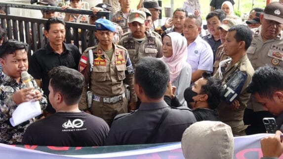 Mahasiswa Desak Tutup Diskotik Blue Night, DPRD dan BNN Janji Tindaklanjuti