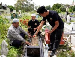 Harian Orbit Group Rayakan HUT ke-16 dengan Ziarah dan Anjangsana ke Panti Asuhan