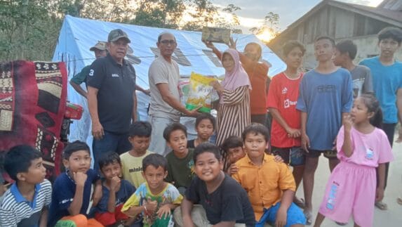 Tgk Amran Mantan Bupati Aceh Selatan Perduli Terdampak Banjir di Aceh Tamiang