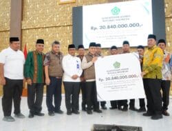 Wamenag RI Serahkan Bantuan Rp20,860 M untuk Rehabilitasi Sapras Bencana Sumut