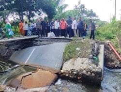 Usai Diberitakan, Gubsu dan Bupati Langkat Tinjau Jalan Penghubung Tiga Kecamatan yang Putus