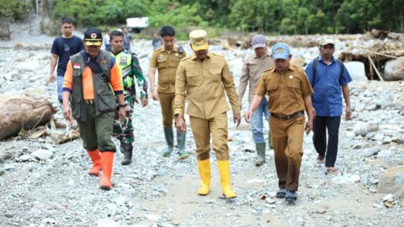 Bupati Madina Kunjungi Desa Batahan Yang Sempat Terisolir