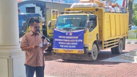 Pemkab Aceh Selatan Salurkan Bantuan untuk Warga Bencana Banjir Longsor di Aceh Tengah dan Bener Meriah