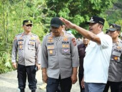 Bupati Madina Tinjau Longsor Susulan di Banjar Melayu, Ribuan Warga Terisolir