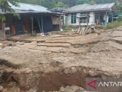Tanah Bergerak Usai Banjir, Satu Desa di Tapsel Terancam Tinggal Nama