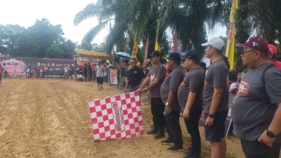 Motorcross Grass Track Sinunukan 2026 Piala Kapolres Madina Berhadiah Puluhan Juta