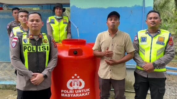 Polantas dan Satlantas Polres Aceh Selatan Bangun Sumur Bor untuk Warga Trumon Tengah