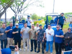 Serahkan Traktor dan Combine Harvester, Zakiyuddin Yakin Produktivitas Petani akan Meningkat