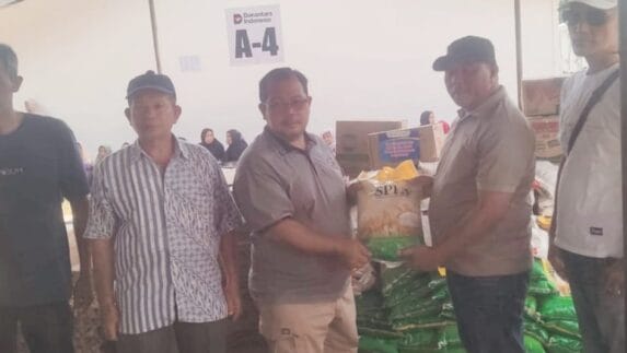 Warga Desa Tandihat Tapsel Gembira Terima Bantuan PD FSP RTMM SPSI Sumut