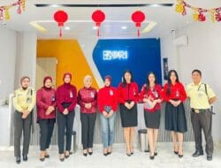 Sambut Imlek 2026 M, BRI Tebing Tinggi Kenakan Busana Nuansa Merah