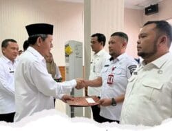 Wakil Bupati Serahksn SK 12 Pelaksana Tugas di Lingkungan Pemkab Palas