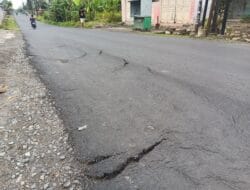Jalan di Sunggal Rusak, DSDABMBK Deliserdang Tuding Truk Paving Blok Lebihi Tonase