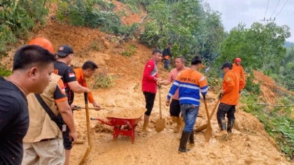 Perbukitan Siraisan Longsor, Jalinsum Sibuhuan – Sosopan Tertutup