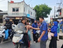 Berbagi Takjil di Sunggal, JWG: Kombat Deliserdang Selalu Hadir di Tengah Masyarakat