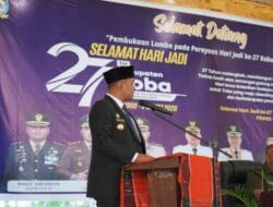 Bupati Buka Pertandingan Futsal Antarpelajar HUT ke-27 Toba