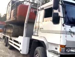 12 Pria Kekar Adang Tim Polda Sumut Saat Sita Ekskavator Tambang Emas Ilegal di Madina