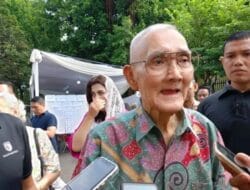 Wapres ke-6 RI Try Sutrisno Wafat, Presiden Prabowo Pimpin Langsung Upacara Pemakaman