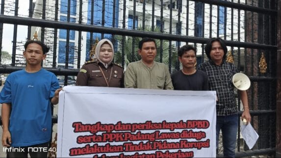 ‎Mahasiswa Soroti Dugaan Penyimpangan Tender Proyek Miliaran BPBD Palas