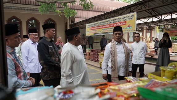 Pastikan Arus Balik Nyaman, Wamenag Tinjau Masjid Ramah Pemudik