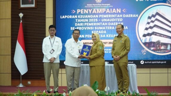 Wujudkan Tata Kelola Keuangan Transparan dan Akuntabel, Pemkab Langkat Serahkan LKPD 2025 ke BPK