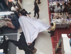 Seorang Wanita Terjatuh dari Lantai 4 Sebuah Plaza di Medan