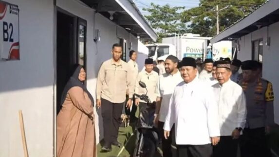 Idulfitri, Presiden Prabowo di Aceh Tamiang, Wapres berselfie di Istiqlal