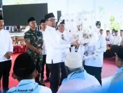 Pemkab Labusel Tepung Tawari 147 Jamaah Calon Haji di Pendopo Rumah Dinas Bupati