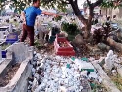 Pemakaman Gang Wakaf Tanjung Mulia Hilir Dibongkar Rayap Besi