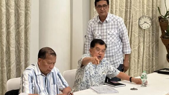 Beri Nasihat Selaku Senior, JK ‘Yakin’ Jokowi Punya Ijazah Asli