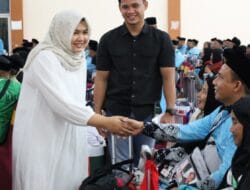 Wabup Atika Lepas Keberangkatan JCH Kloter 6: Patuhi Petugas dan Jaga Kekompakan