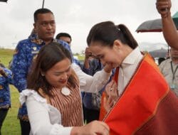 Disambut Bupati dan Ketua TP PKK, Menteri Pariwisata Kunjungan ke Toba