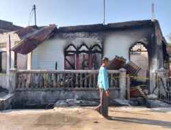 Diduga Jadi Tempat Pengepul BBM, Rumah Faisal Lubis di Perbaungan Ludes Terbakar